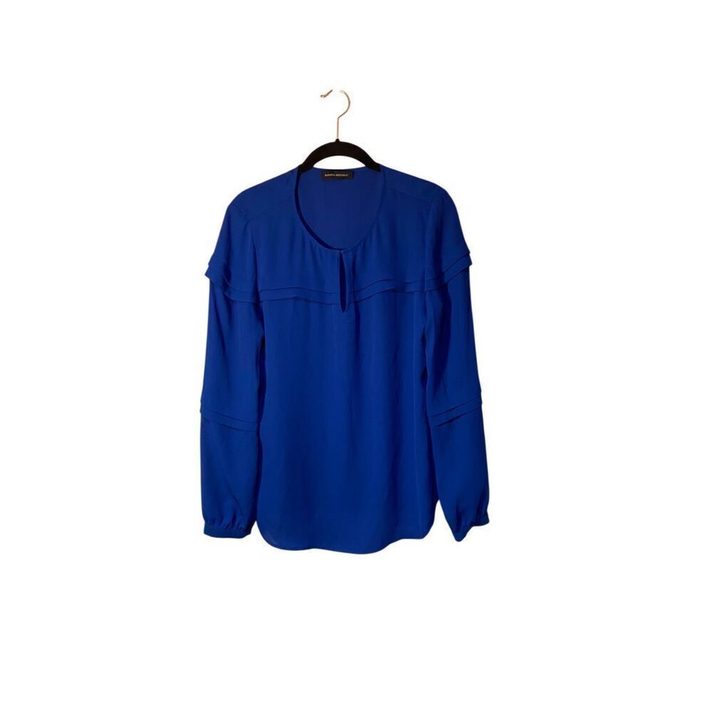Banana Republic women’s cobalt blue long sleeve, pleated blouse, size small 